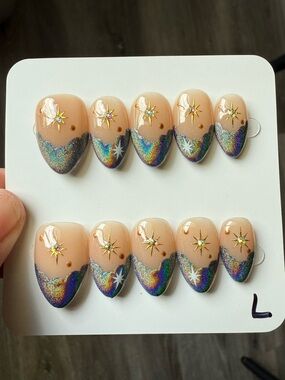 Holographic Star Accent Press-On Nails - Nude Base